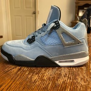 Jordan 4 university blues.